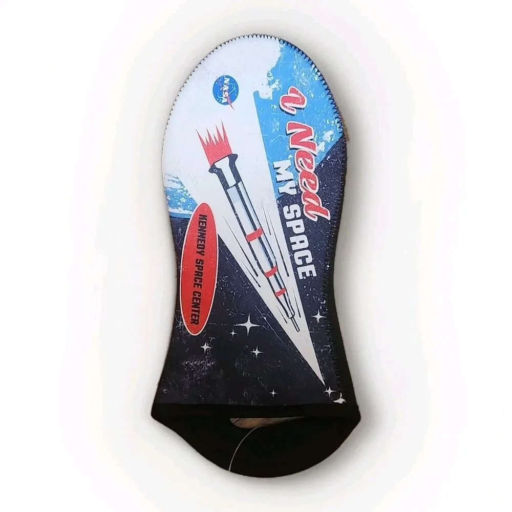 Nasa Kennedy Space Center Oven Mitt & Hot Pad Potholder Set I Need My Space NWOT - Picture 5 of 6